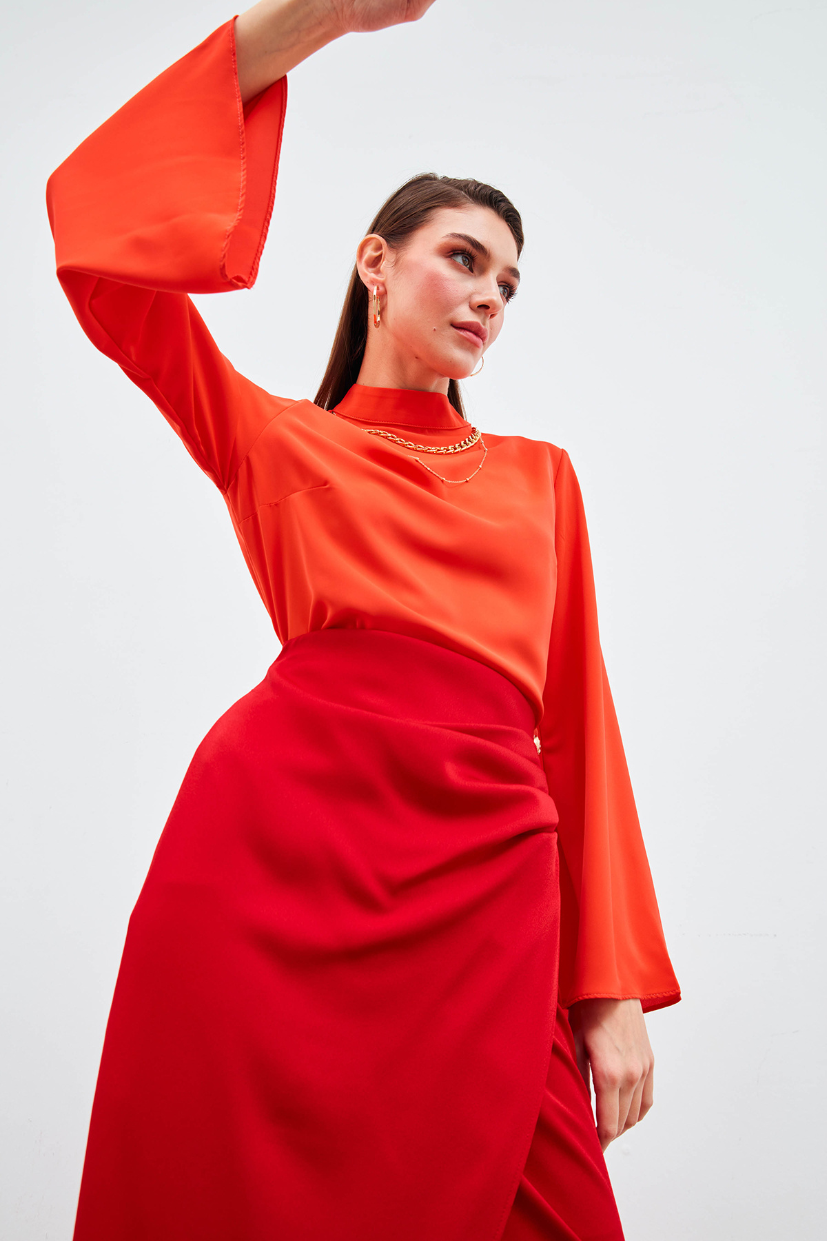 Kolyeli İspanyol Kol Bluz - MERCAN