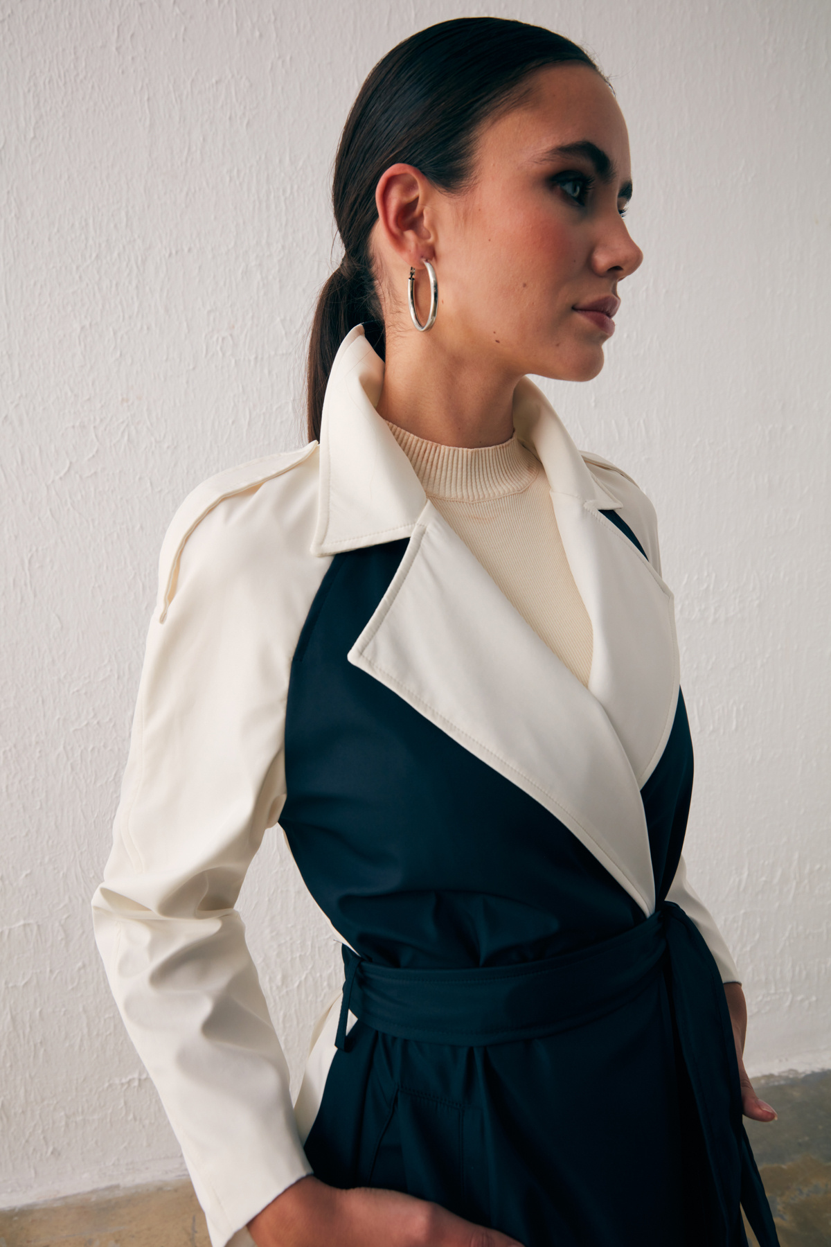 Kontrast Cepli Uzun Trençkot - EKRU-LACİVERT