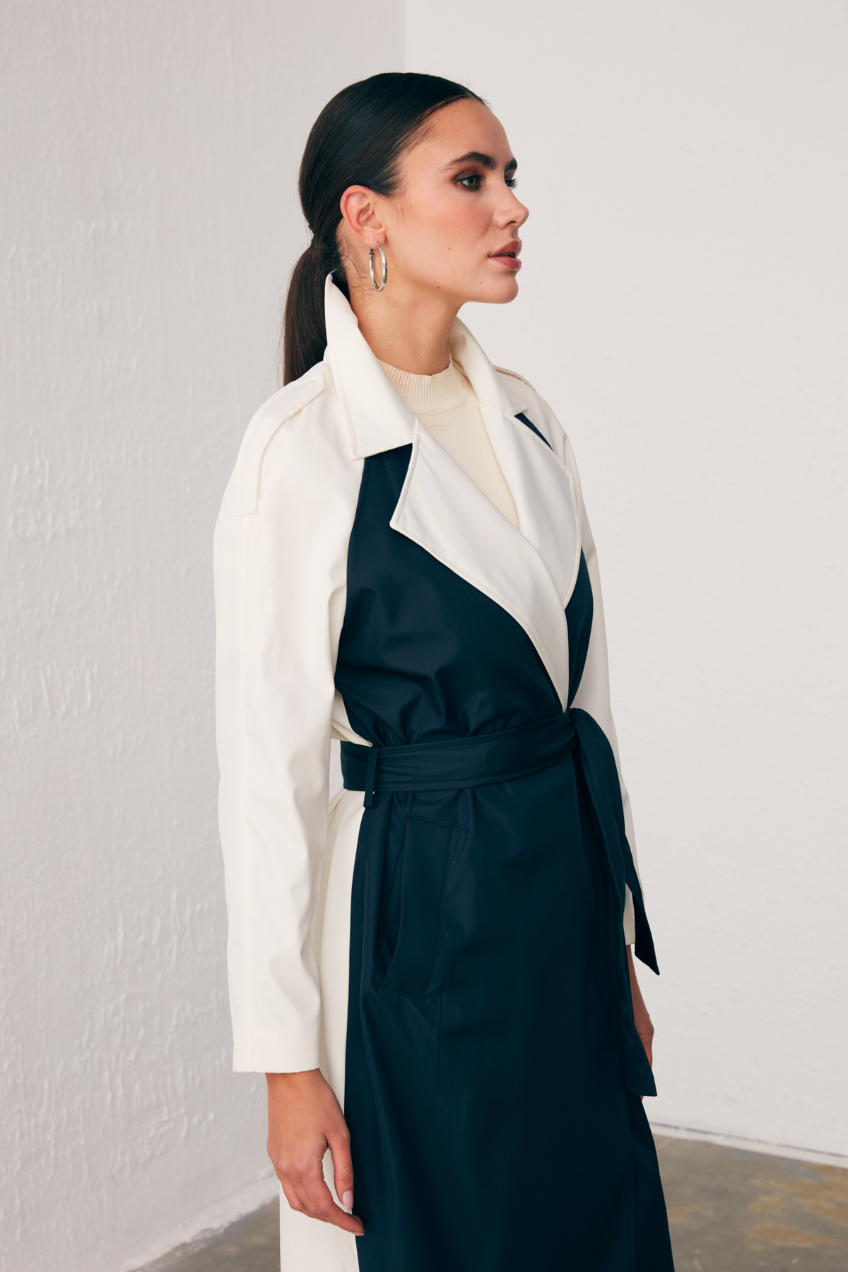 Kontrast Cepli Uzun Trençkot - EKRU-LACİVERT