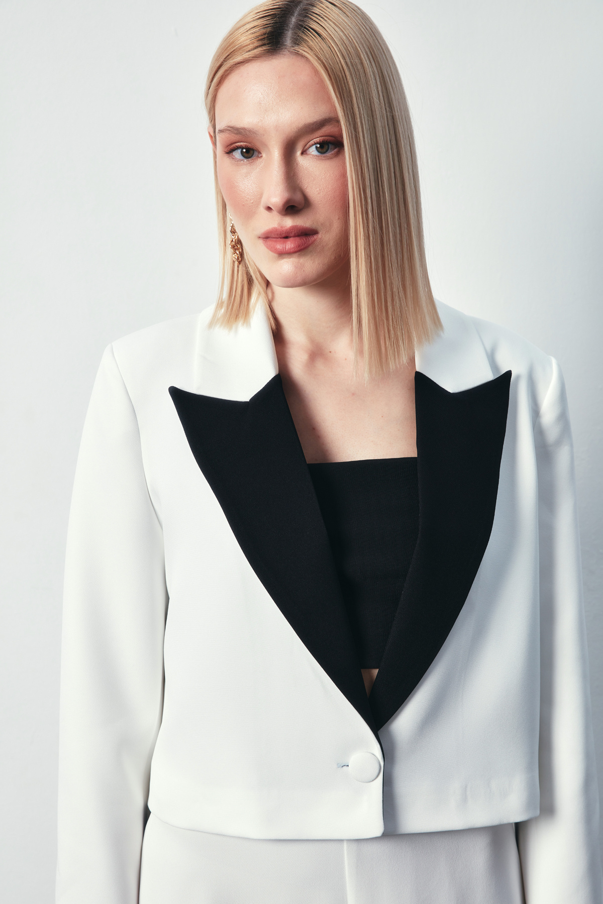 Kontrastlı Kısa Ceket - EKRU