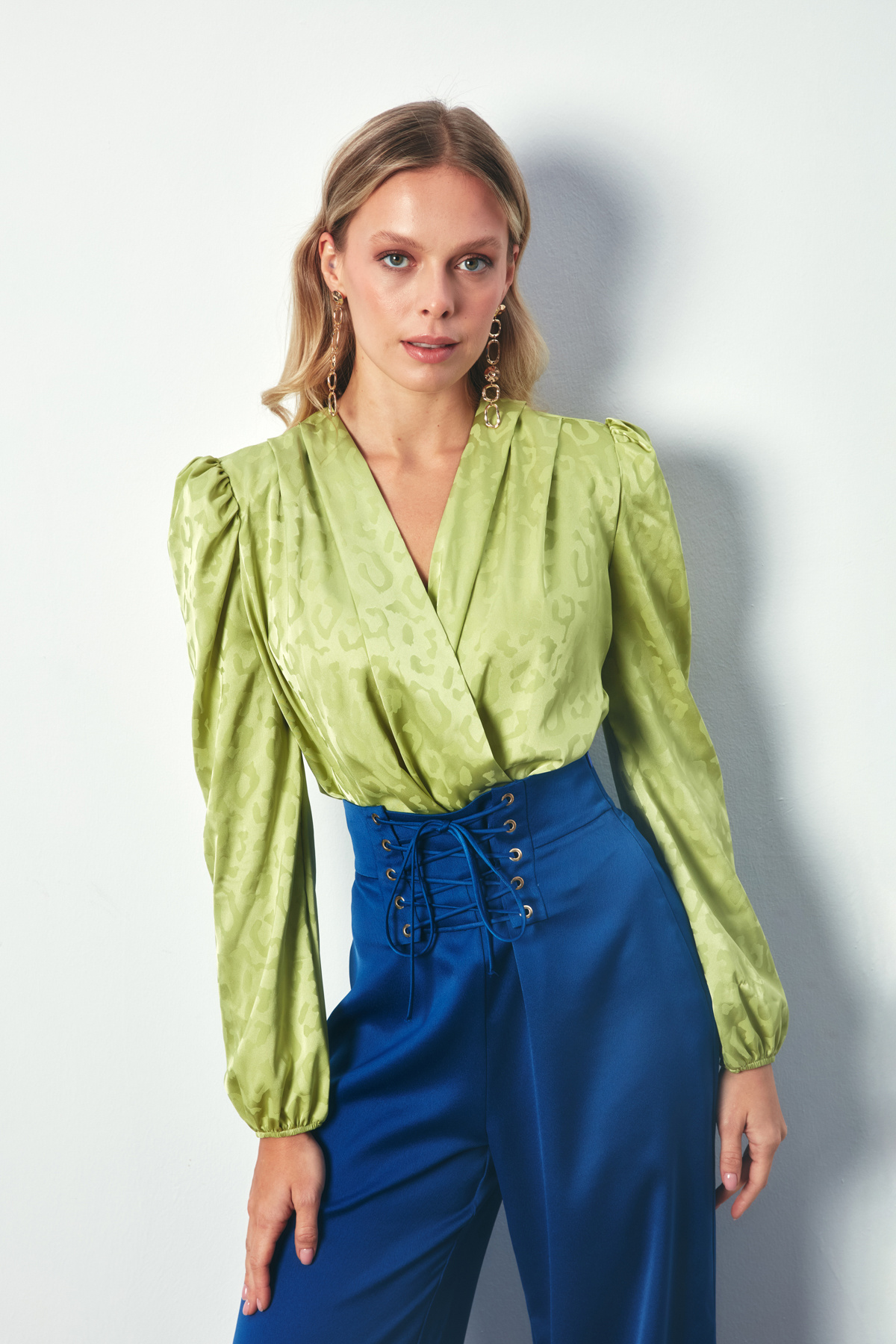 Kruvaze Desenli Bodysuit Bluz - YAĞ YEŞİLİ