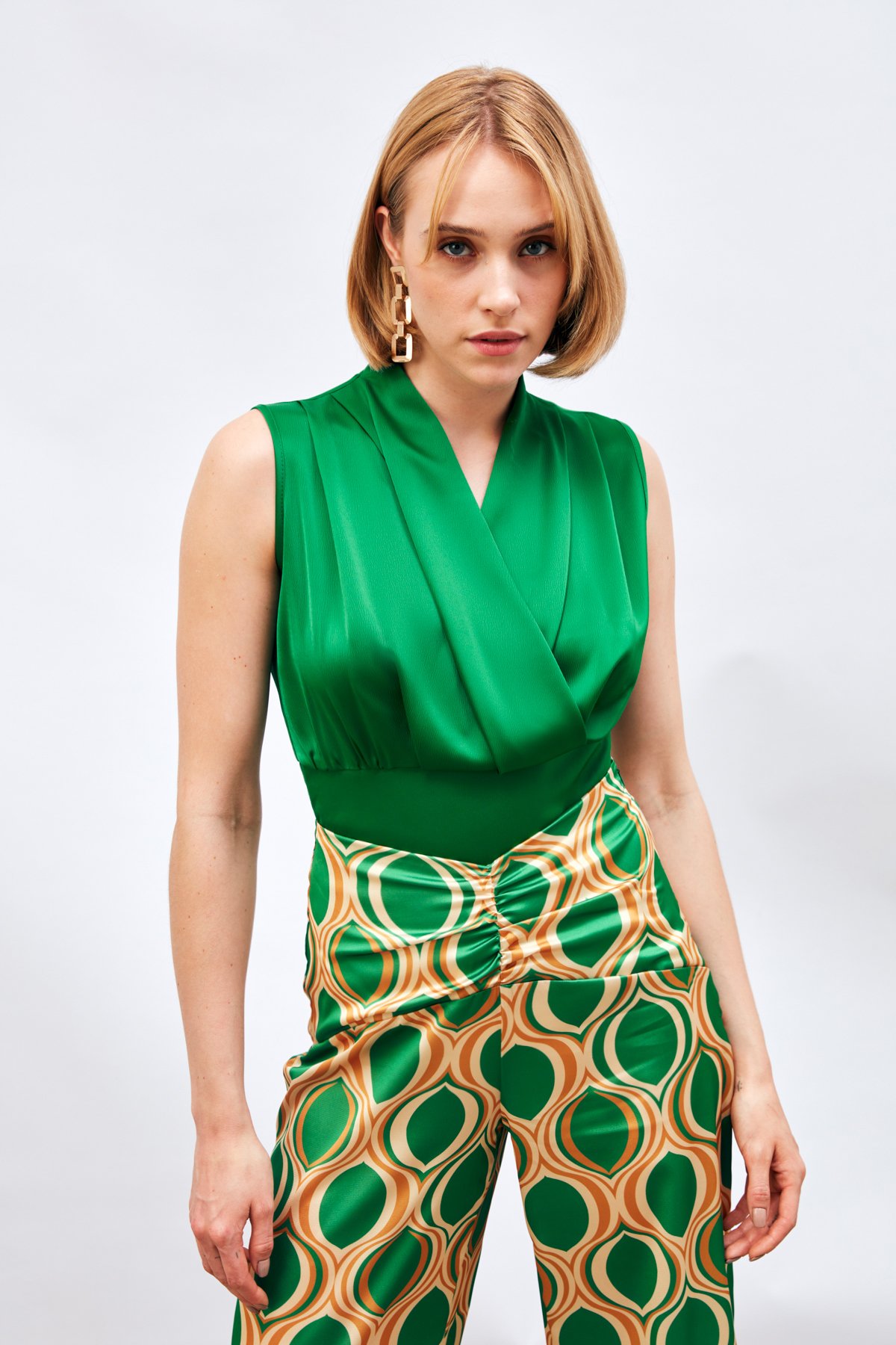 Kruvaze Kolsuz Saten Bluz - YEŞİL