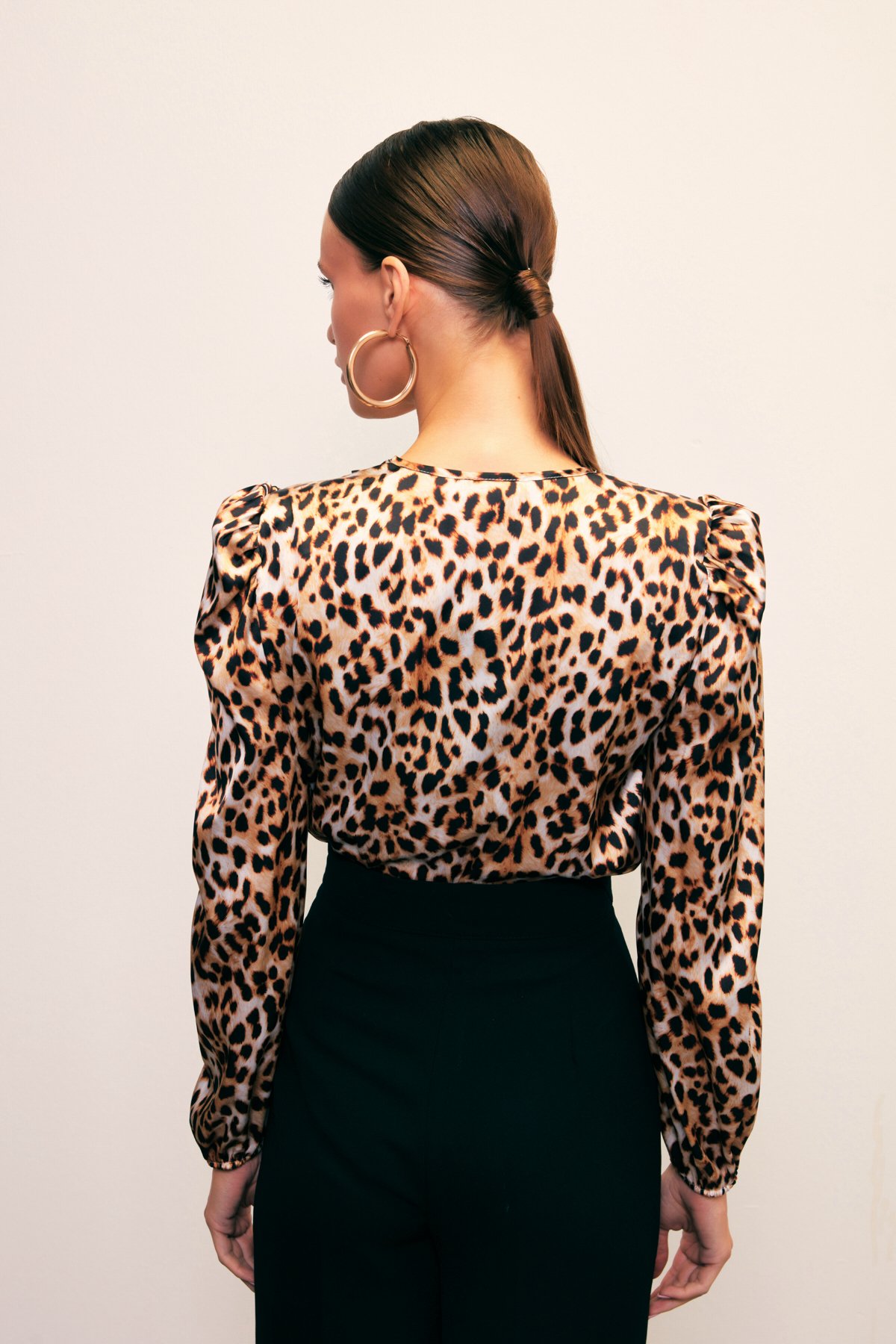 Kruvaze Leopar Desenli Bodysuit Bluz - SİYAH-KAHVE