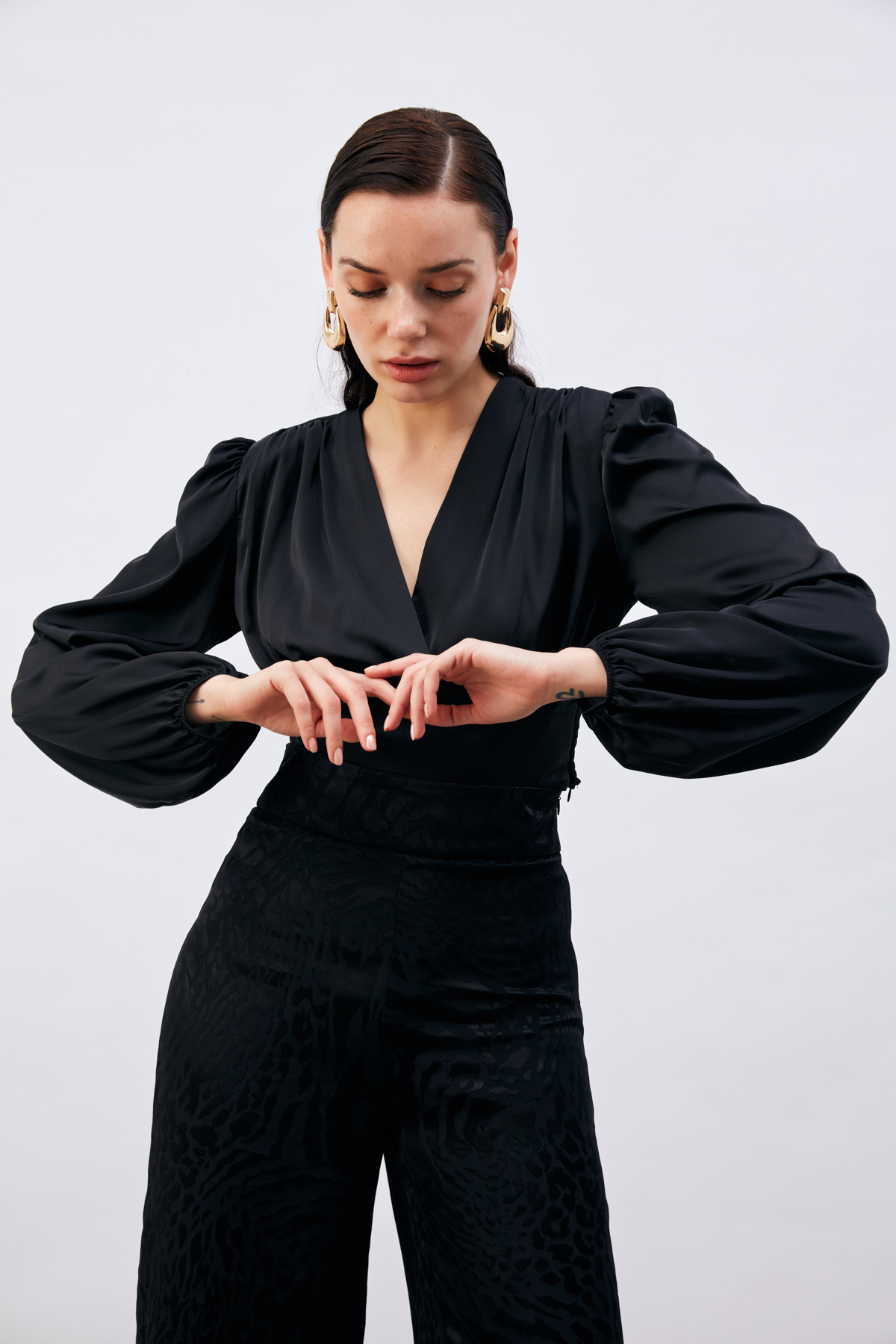 Kruvaze Saten Bluz - SİYAH