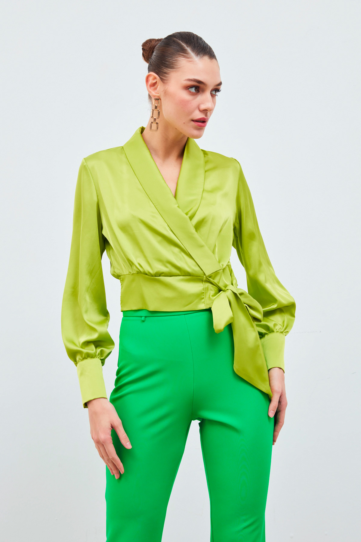 Kruvaze Saten Bluz - YAĞ YEŞİLİ