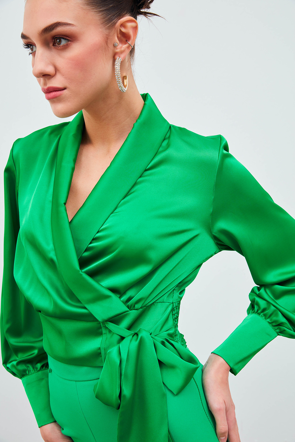 Kruvaze Saten Bluz - YEŞİL