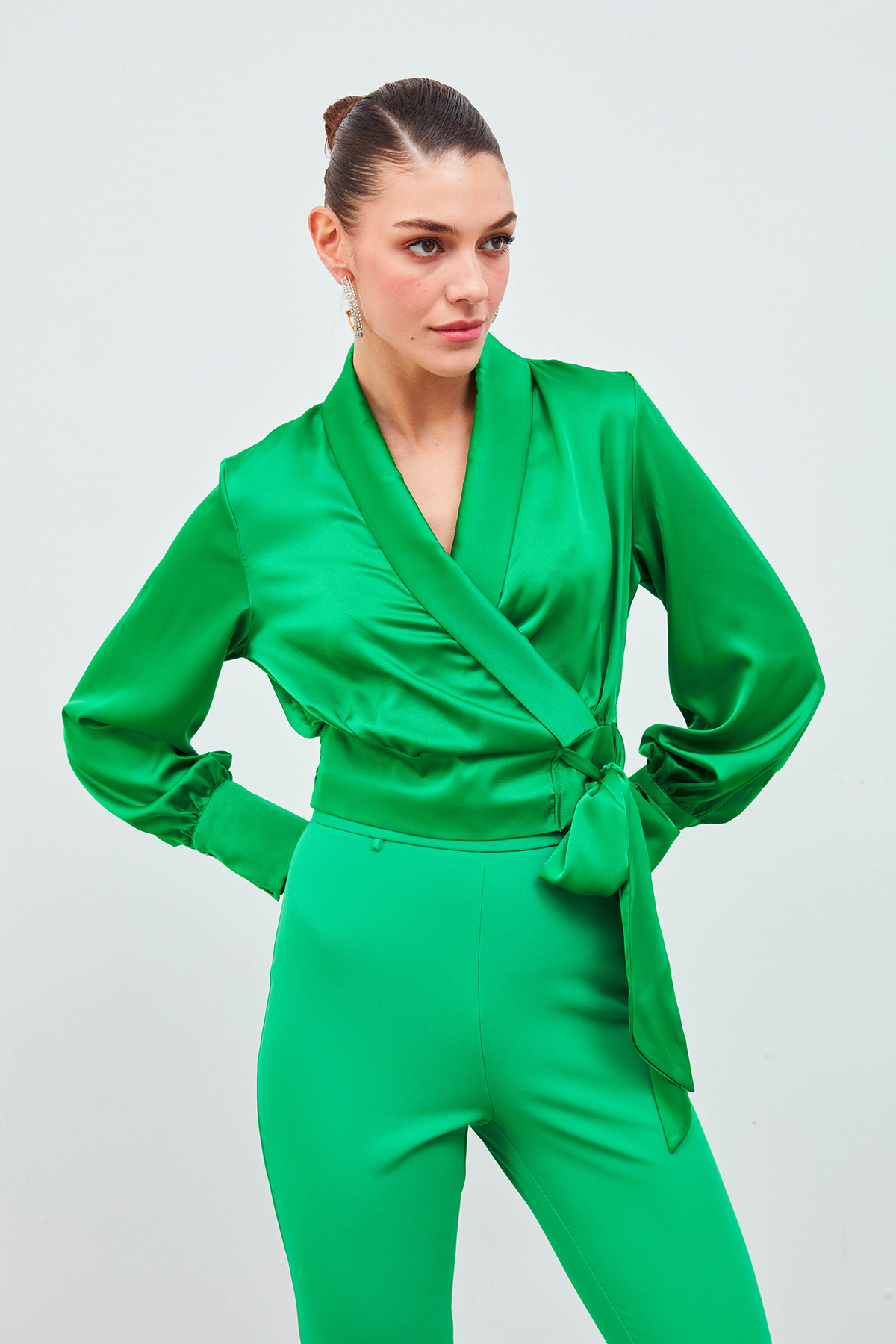 Kruvaze Saten Bluz - YEŞİL