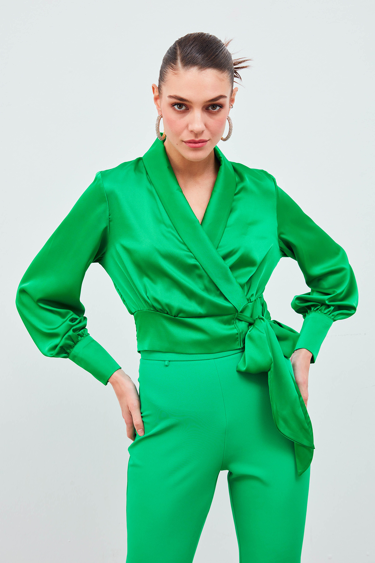 Kruvaze Saten Bluz - YEŞİL