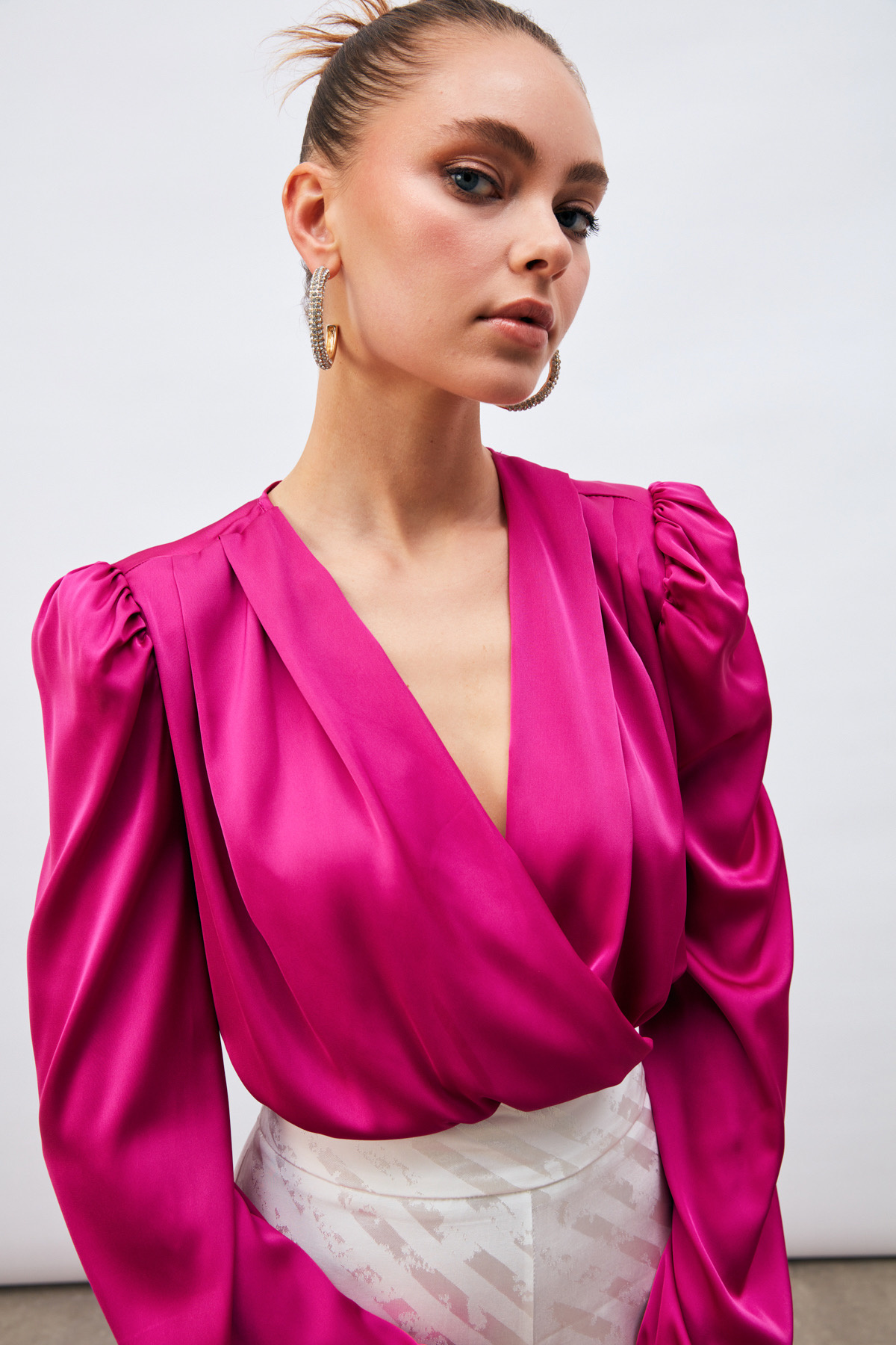Double-breasted satin bodysuit - FuchsIa