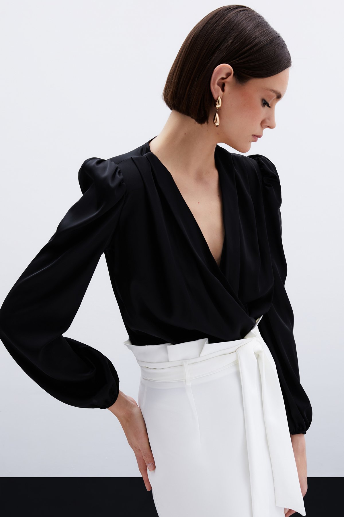 Kruvaze Saten Bodysuit Bluz - Siyah