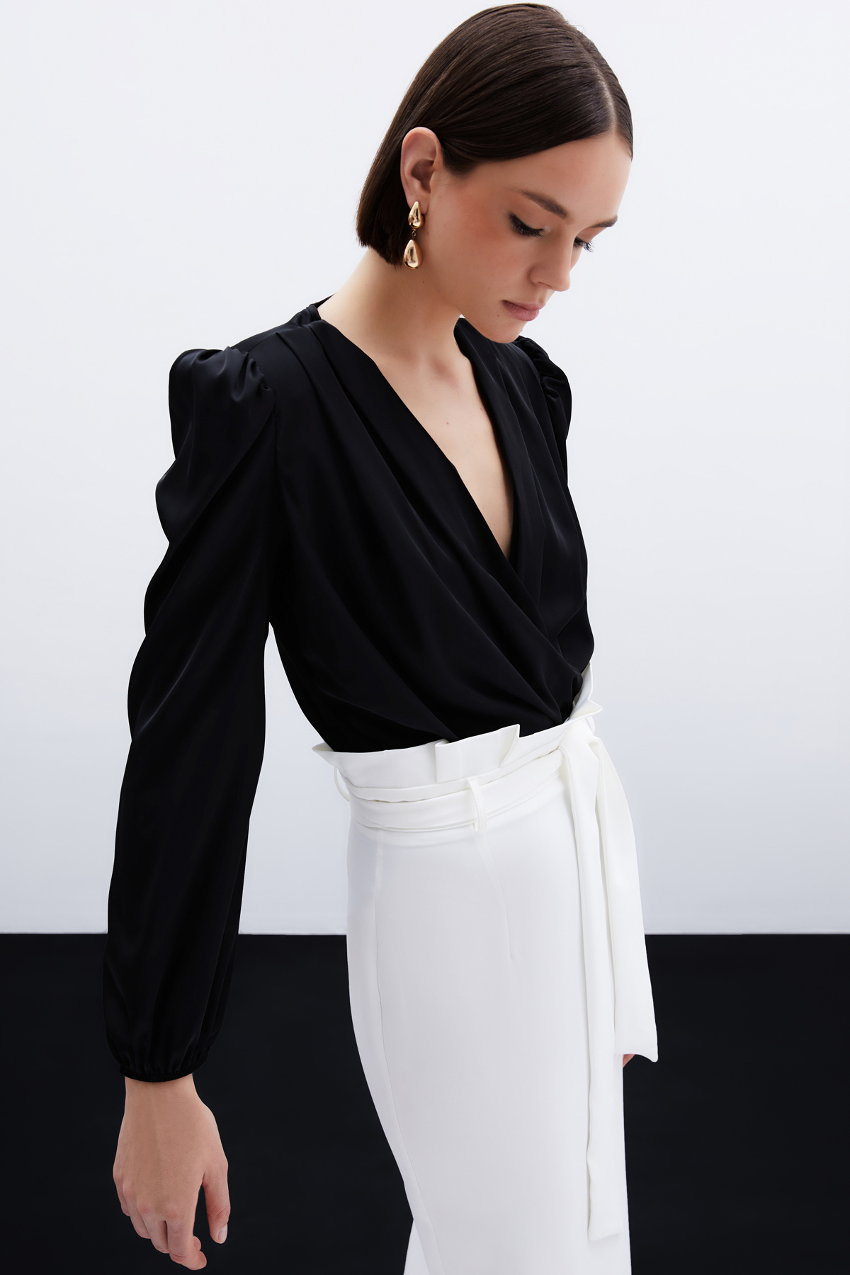 Kruvaze Saten Bodysuit Bluz - Siyah