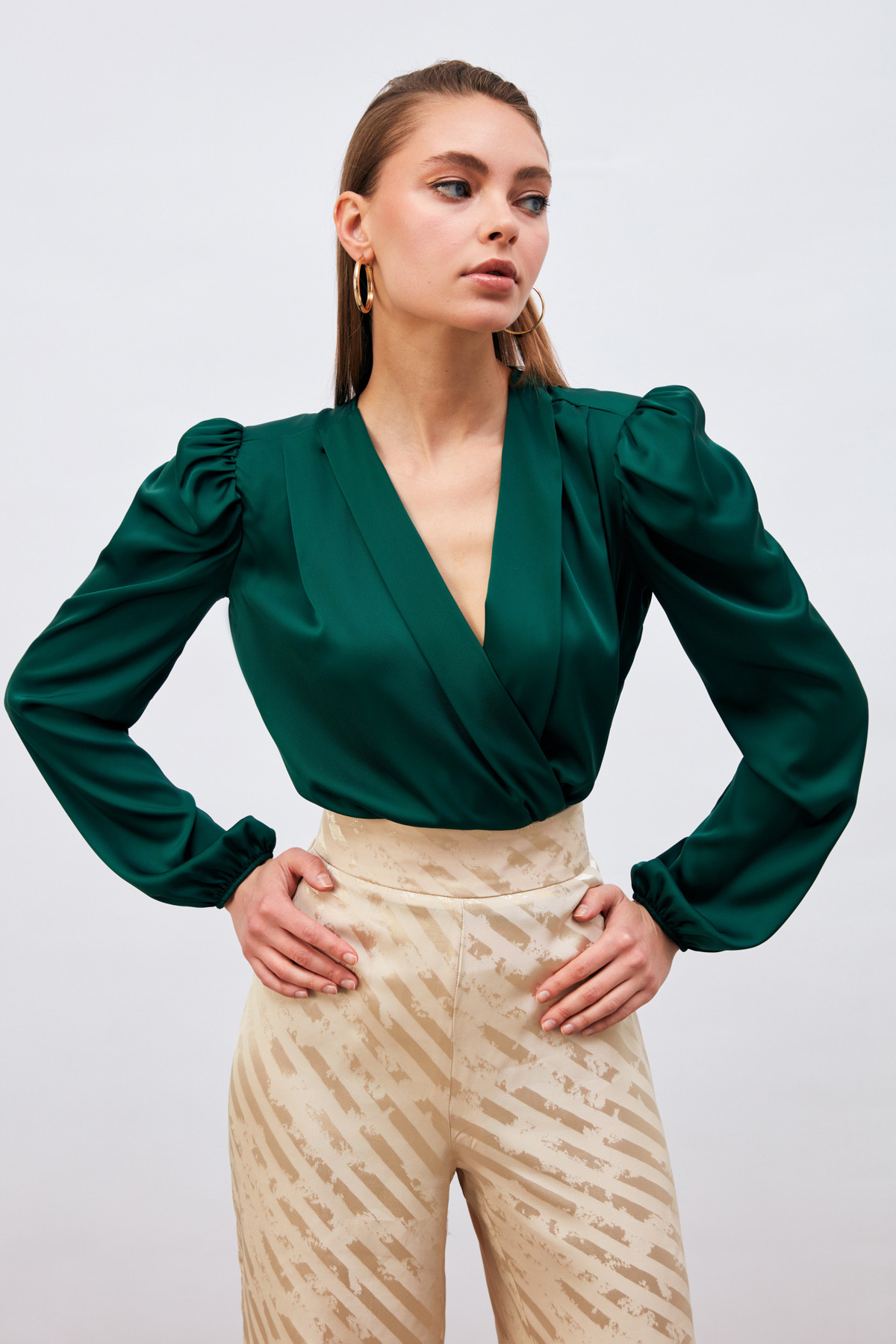 Kruvaze Saten Bodysuit Bluz - ZÜMRÜT