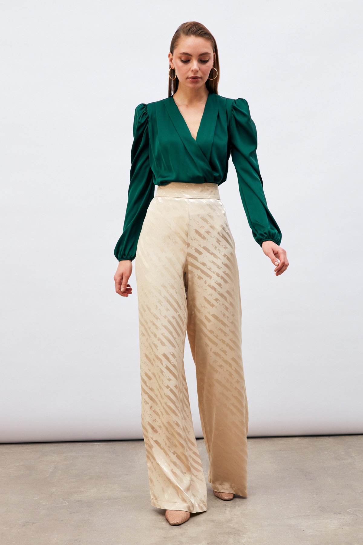 Kruvaze Saten Bodysuit Bluz - ZÜMRÜT