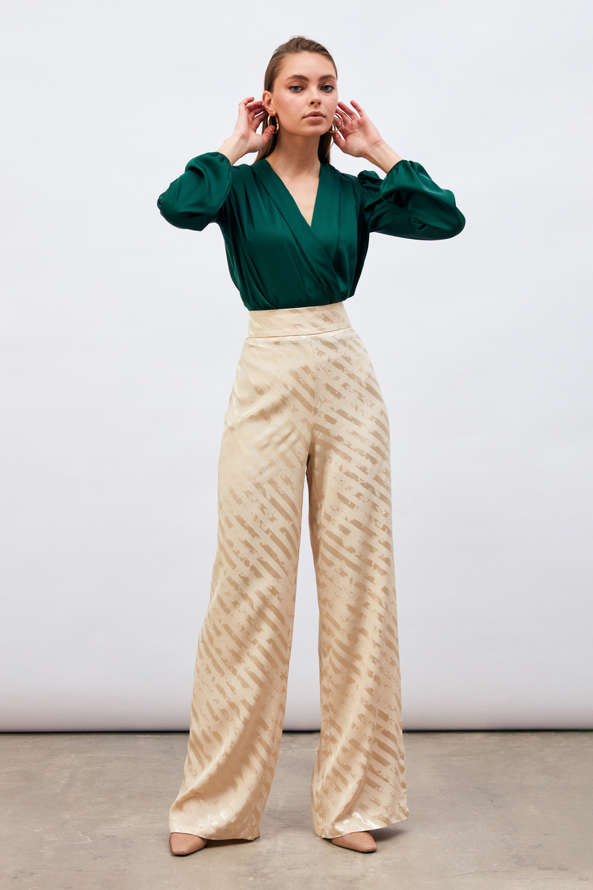 Kruvaze Saten Bodysuit Bluz - ZÜMRÜT