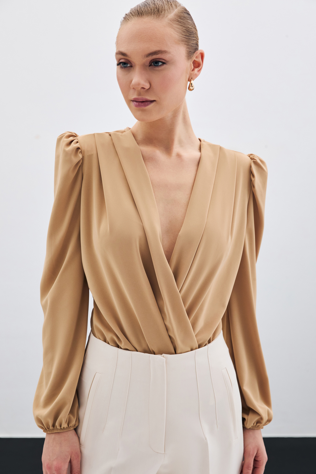 Kruvaze Vatkalı Bodysuit - Camel