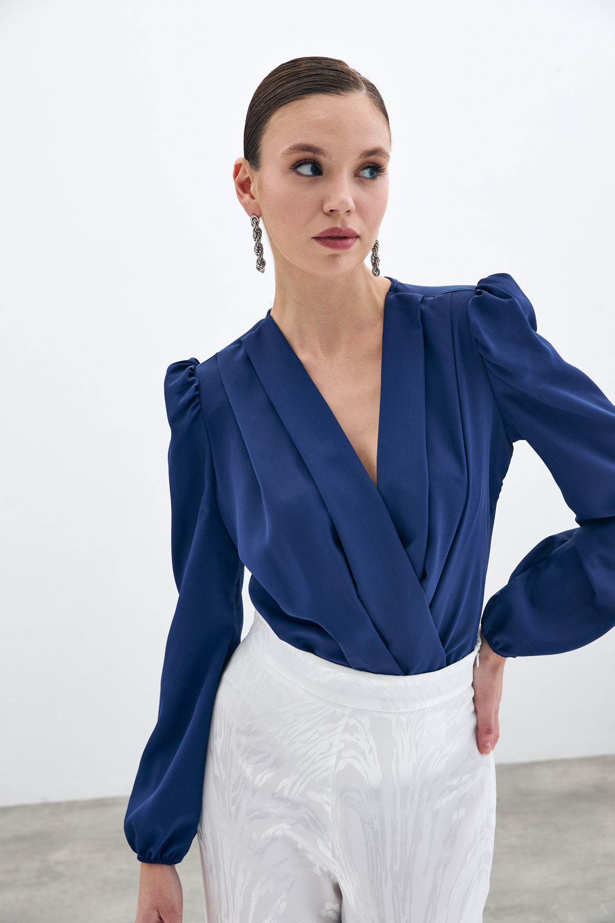 Kruvaze Vatkalı Bodysuit - Lacivert