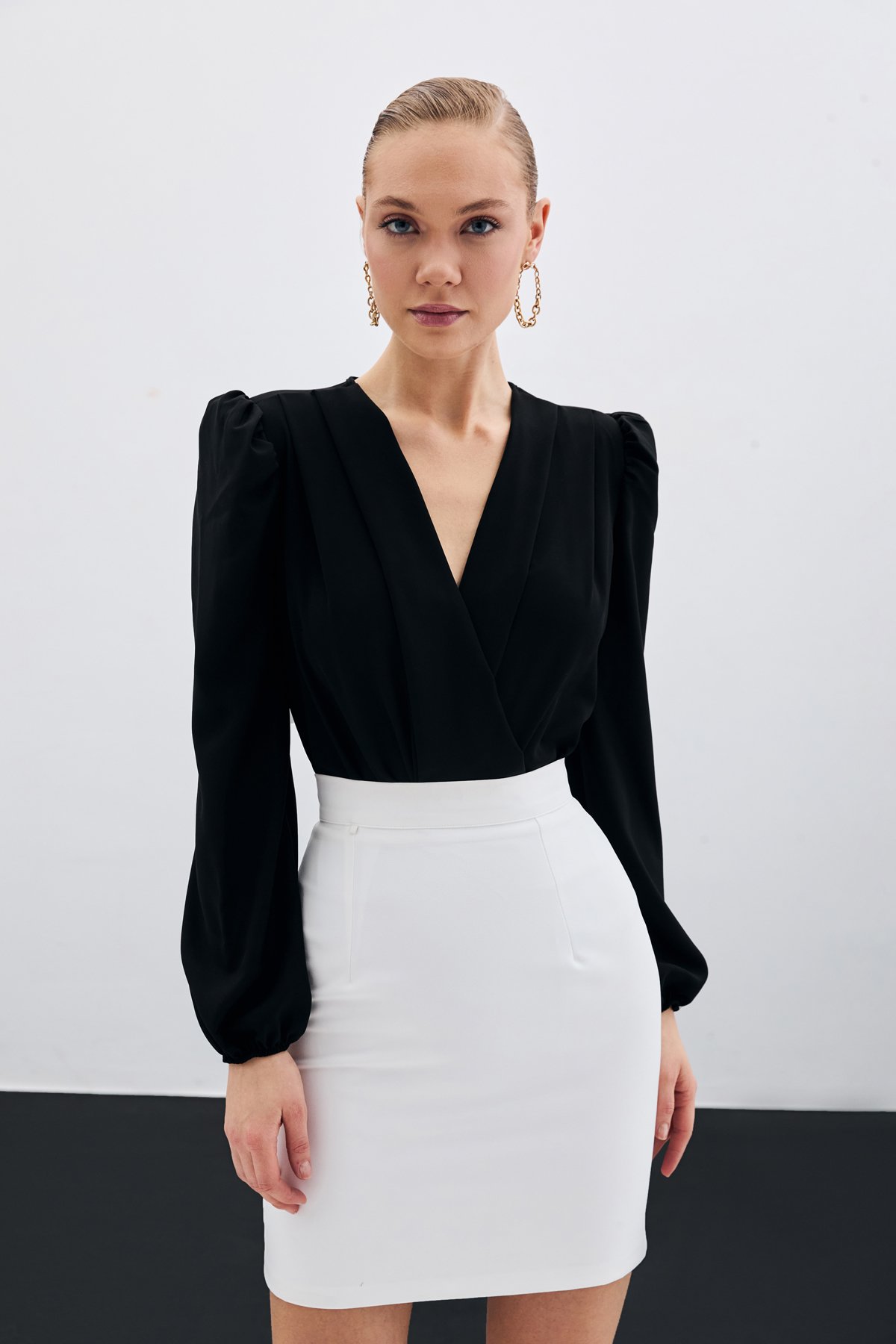 Kruvaze Vatkalı Bodysuit - Siyah