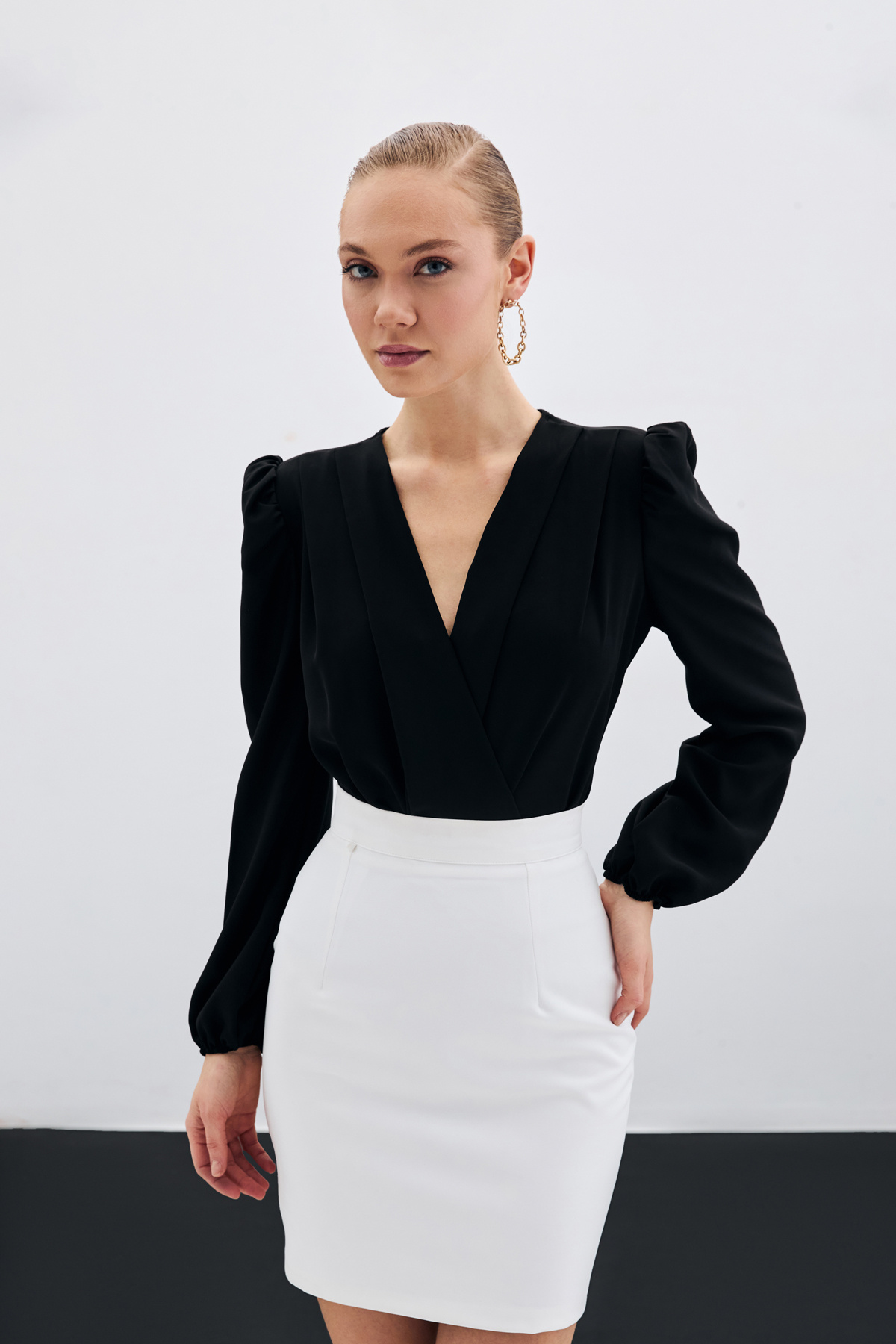 Kruvaze Vatkalı Bodysuit - Siyah