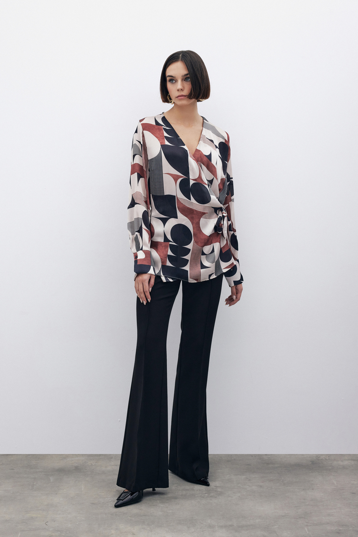 Kruvaze Yan Bağlamalı Bluz - KAHVE