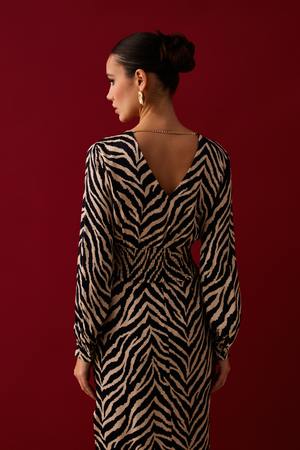 Kruvaze Zebra Desenli Saten Bluz - SİYAH