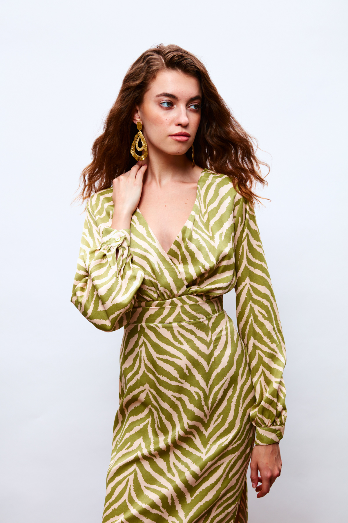 Kruvaze Zebra Desenli Saten Bluz - YAĞ YEŞİLİ