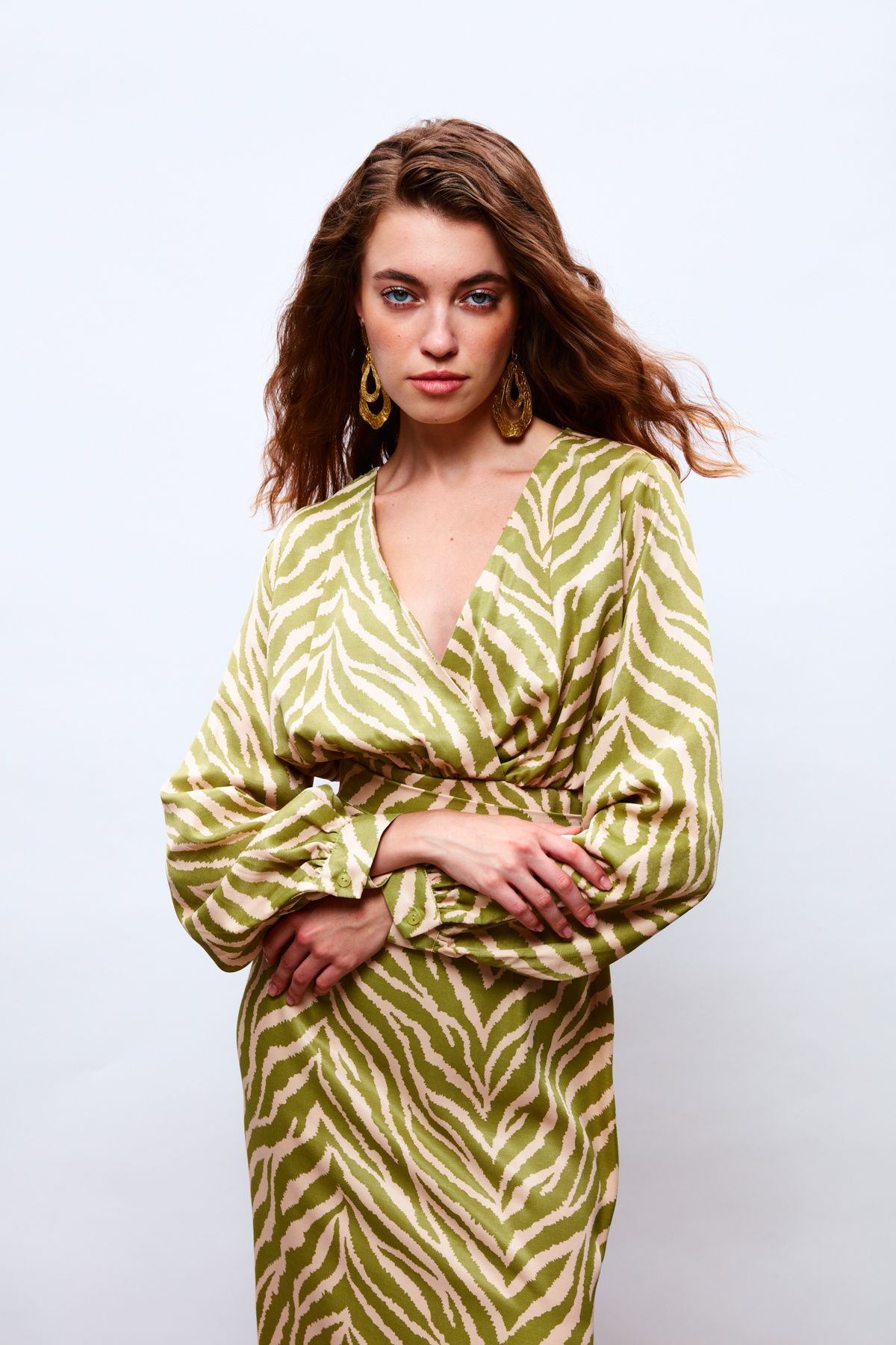 Kruvaze Zebra Desenli Saten Bluz - YAĞ YEŞİLİ