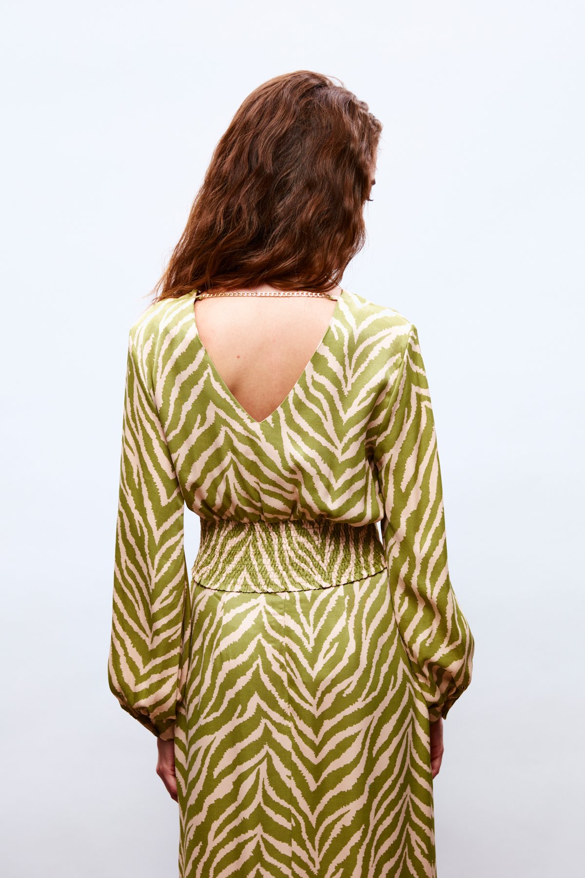 Kruvaze Zebra Desenli Saten Bluz - YAĞ YEŞİLİ