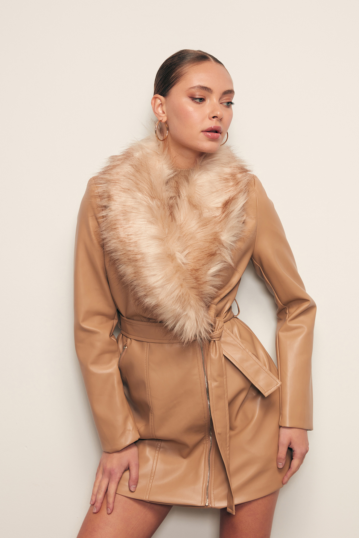 Kürk Detaylı Deri Ceket - BEJ