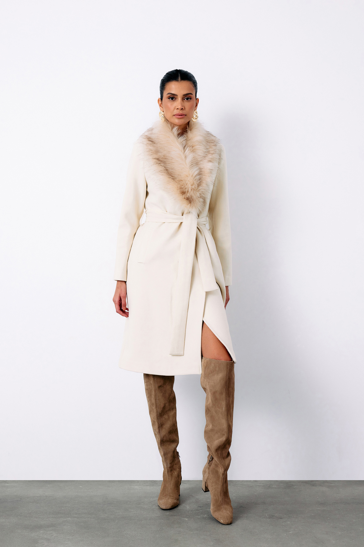 Kürklü Kaşe Kaban - TAŞ