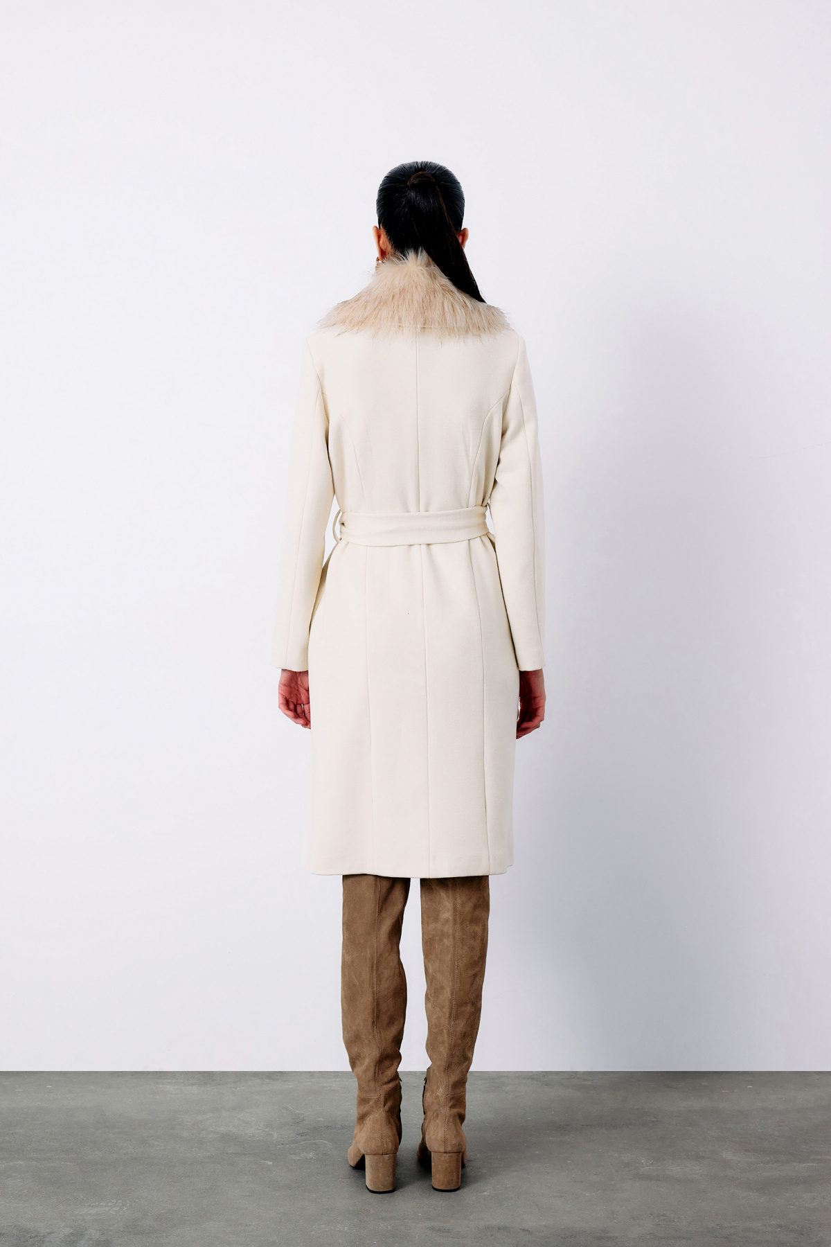 Kürklü Kaşe Kaban - TAŞ