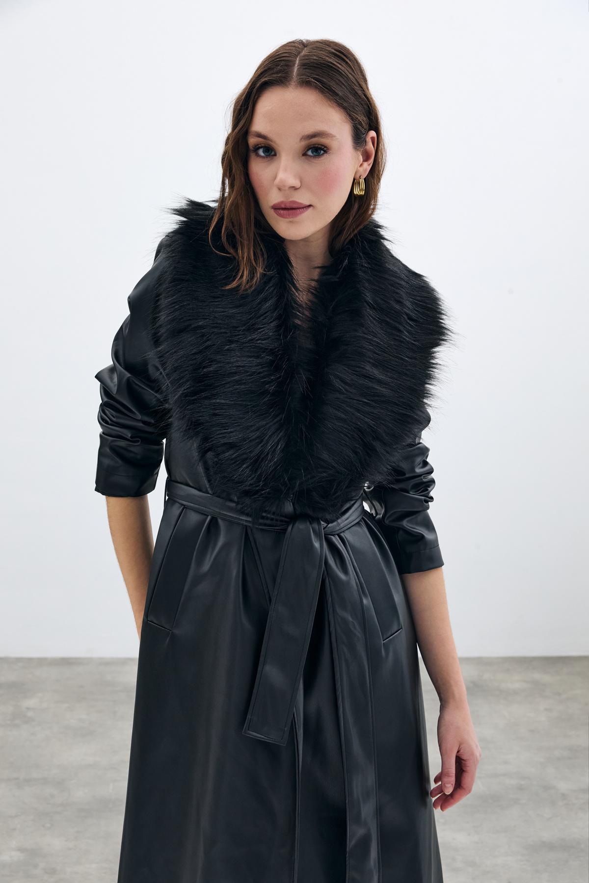 Kürklü Uzun Deri Kaban - Siyah