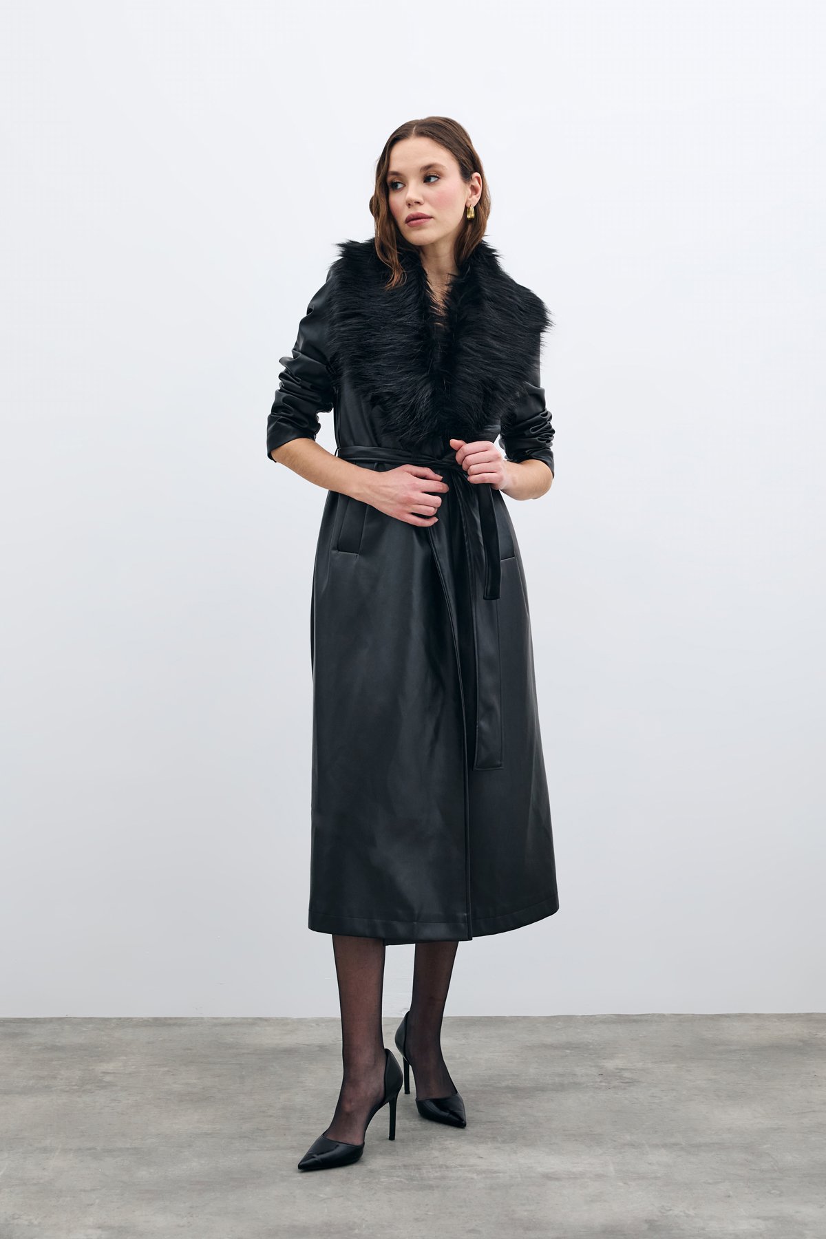 Kürklü Uzun Deri Kaban - Siyah