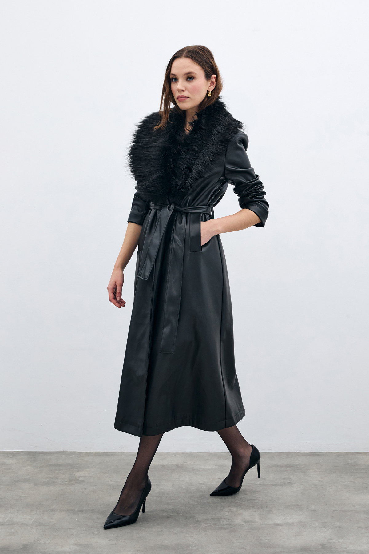 Kürklü Uzun Deri Kaban - Siyah