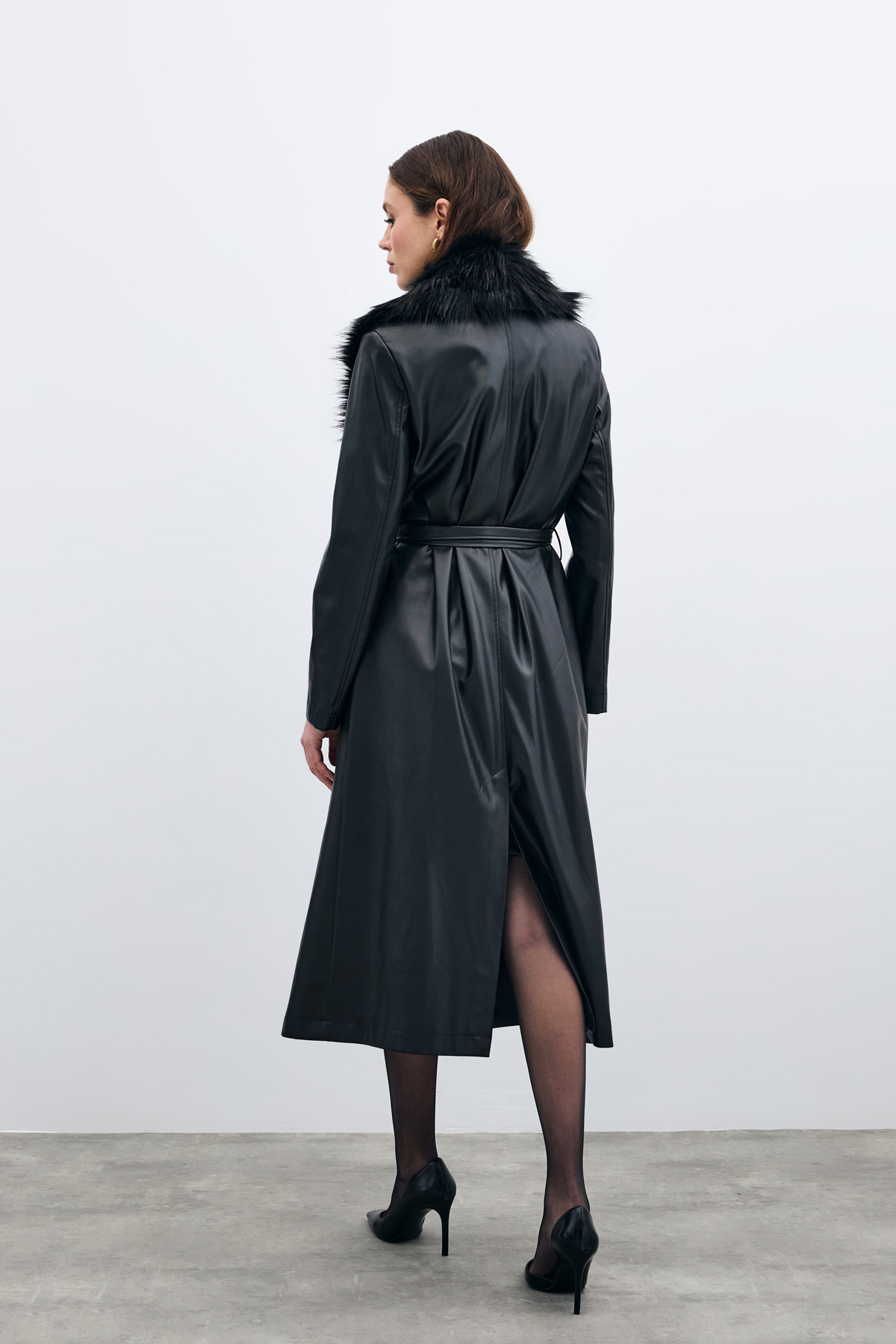 Kürklü Uzun Deri Kaban - Siyah