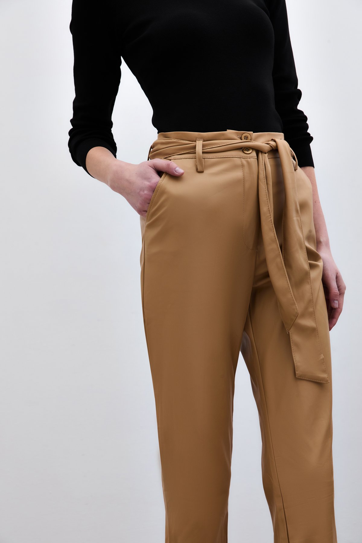 Kuşaklı Deri Pantolon - BEJ