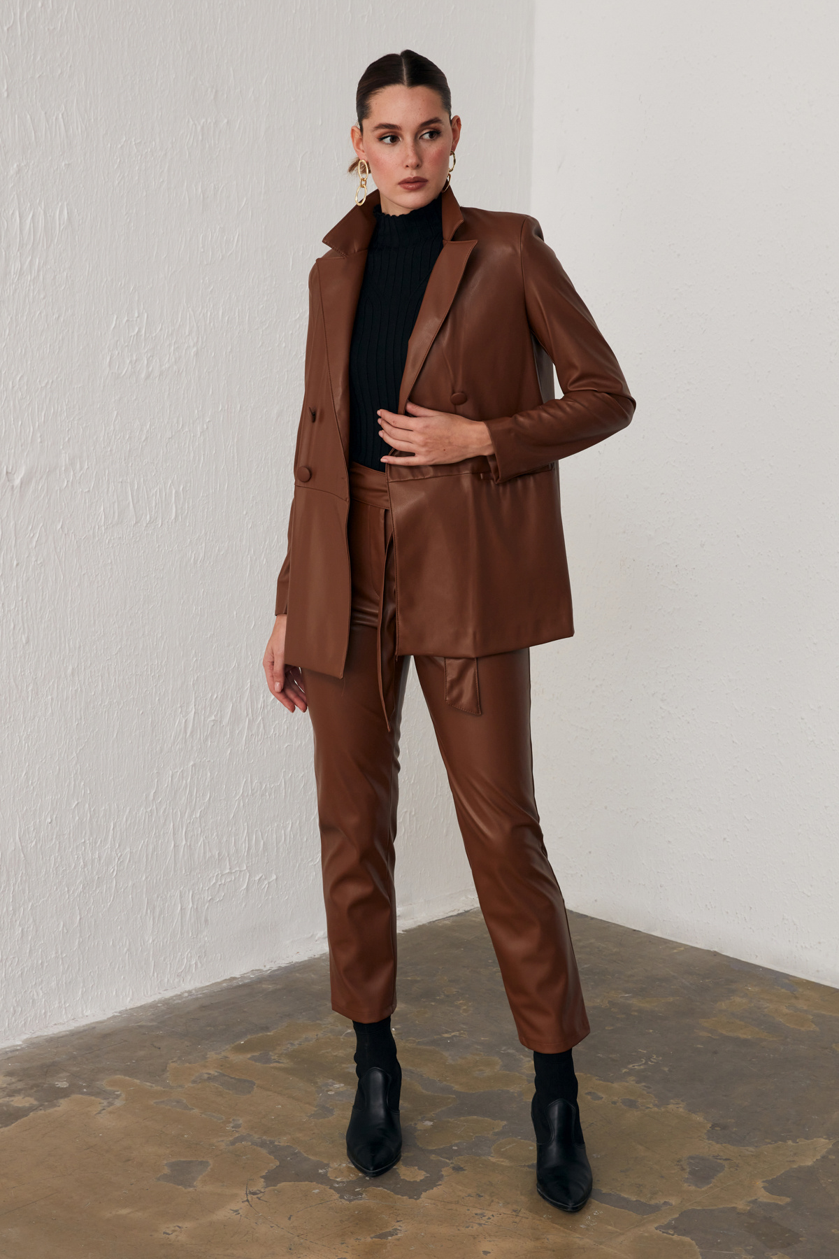 Belted Leather Pants - BROWN