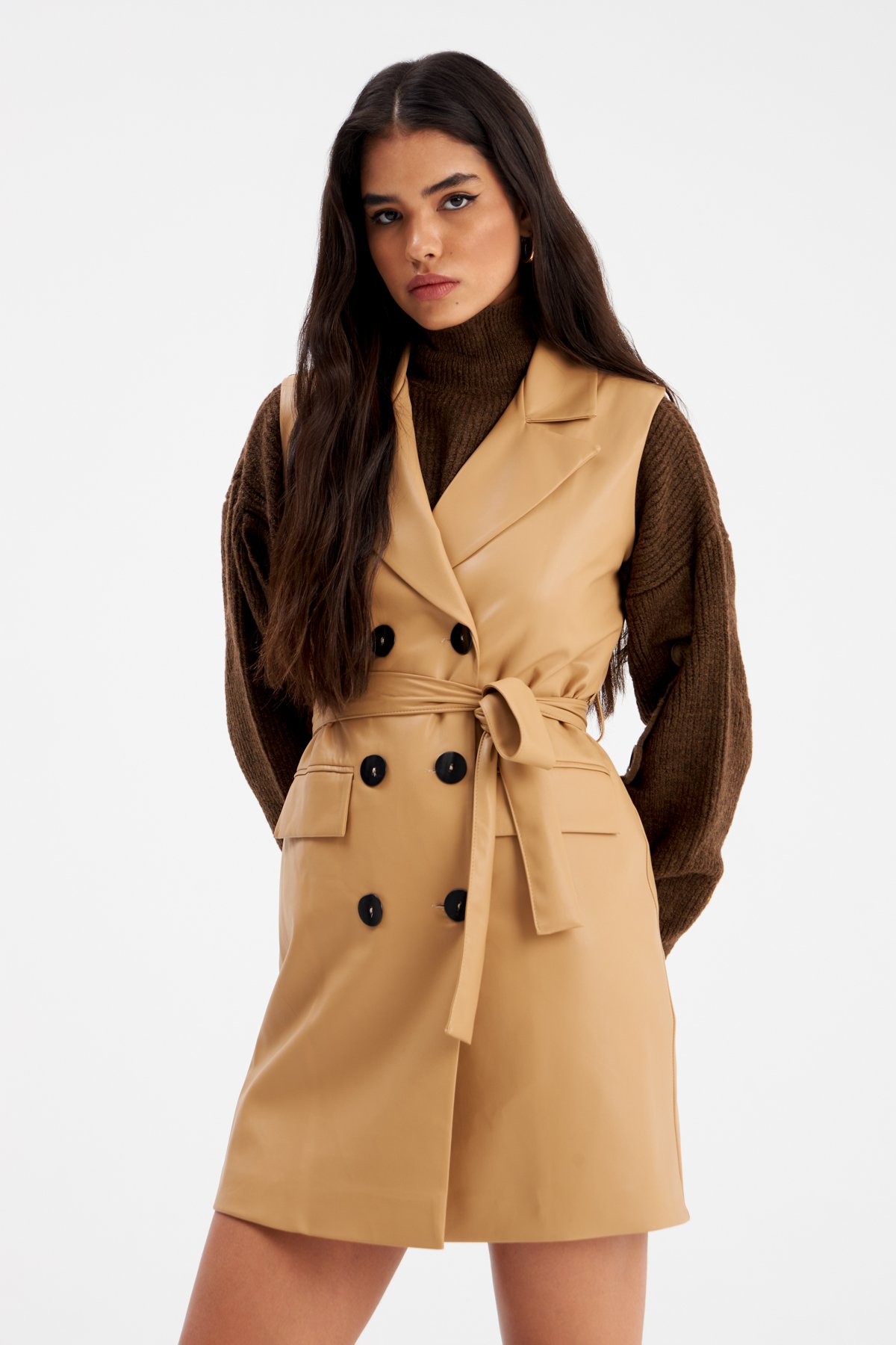 Belted leather vest - BEIGE