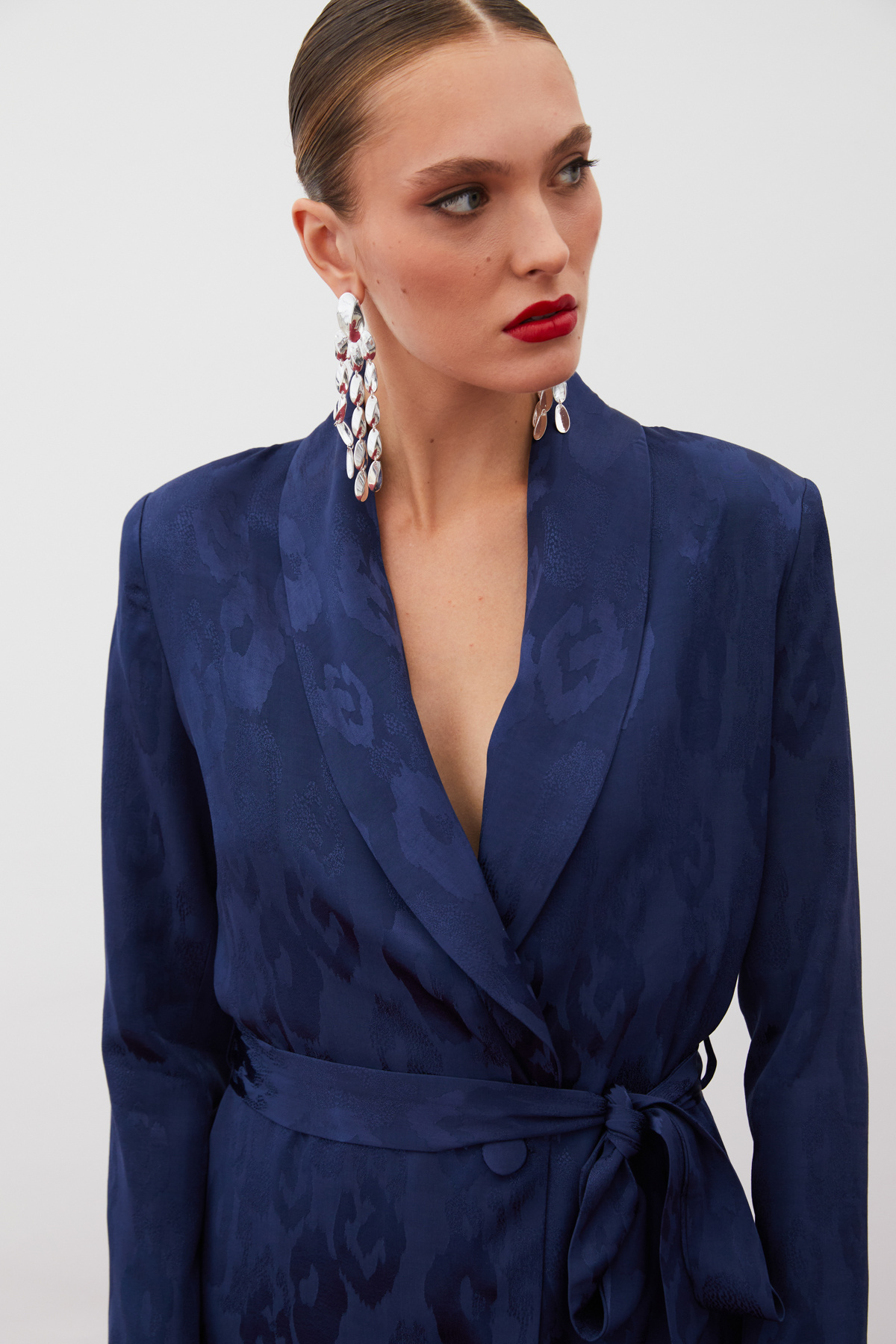 Kuşaklı Desenli Uzun Ceket - LACİVERT