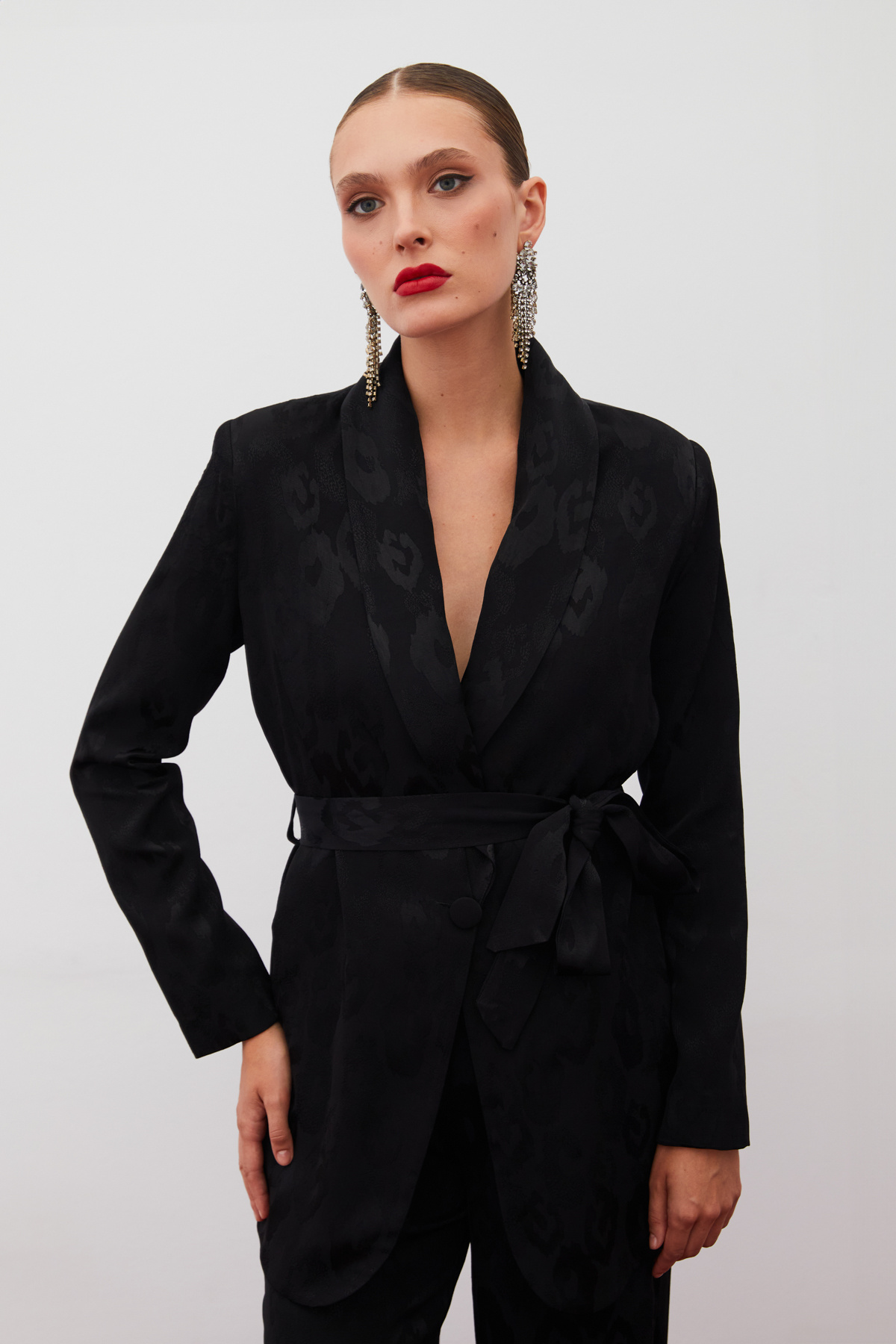 Kuşaklı Desenli Uzun Ceket - SİYAH