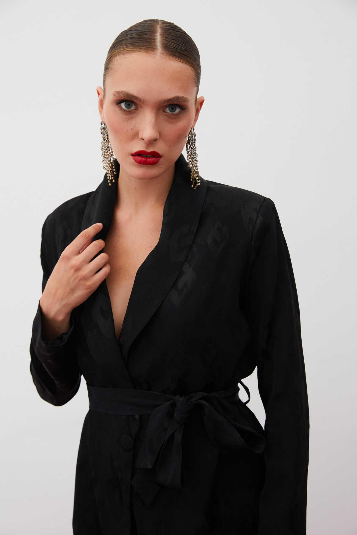 Kuşaklı Desenli Uzun Ceket - SİYAH