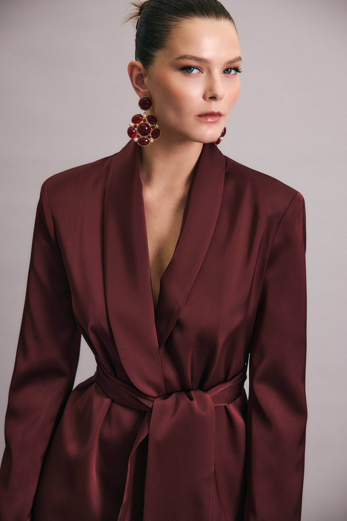 Kuşaklı Saten Ceket - Bordo