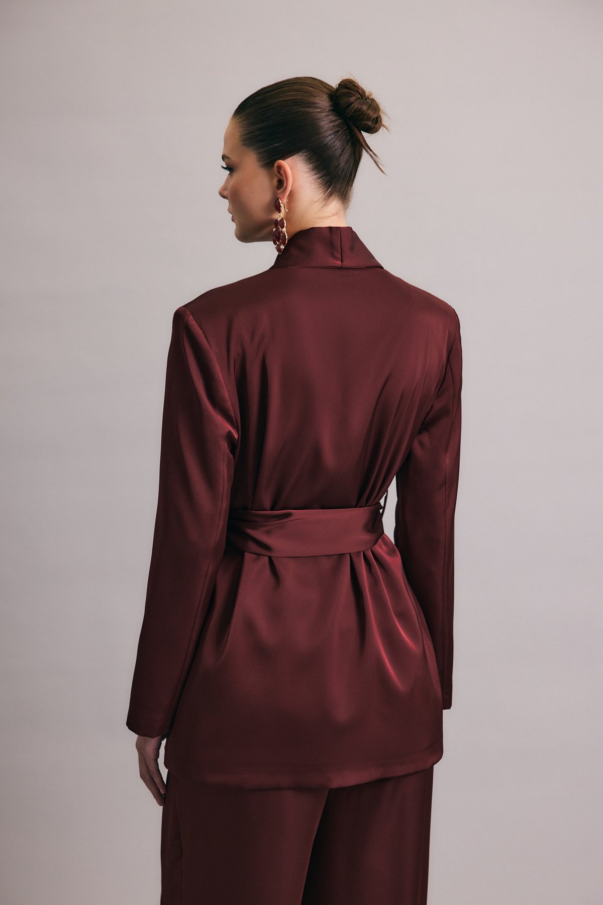 Kuşaklı Saten Ceket - Bordo