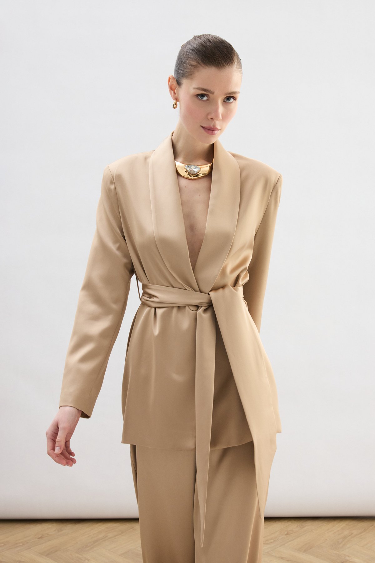 Kuşaklı Saten Ceket - Camel