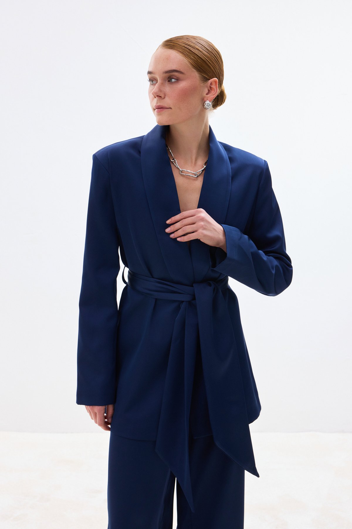 Kuşaklı Saten Ceket - Lacivert