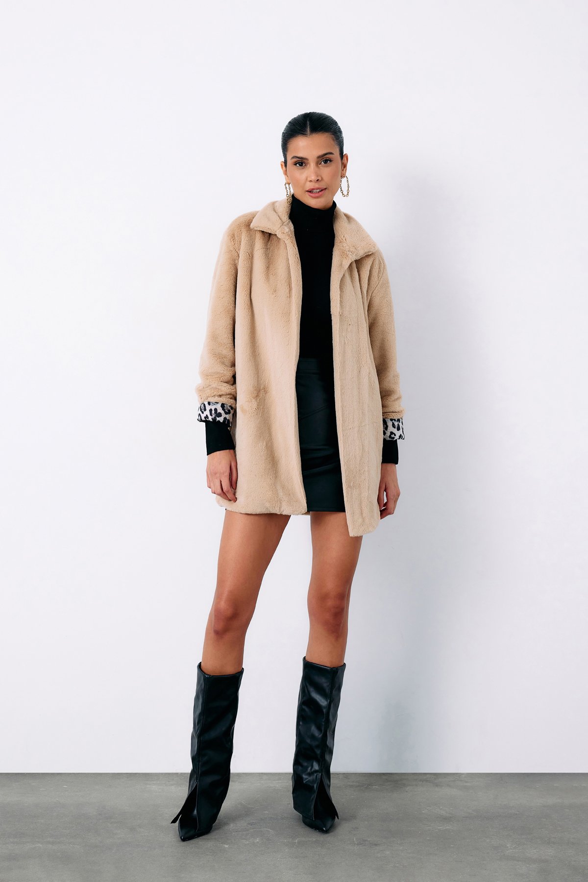 Leopar Astarlı Peluş Kaban - BEJ