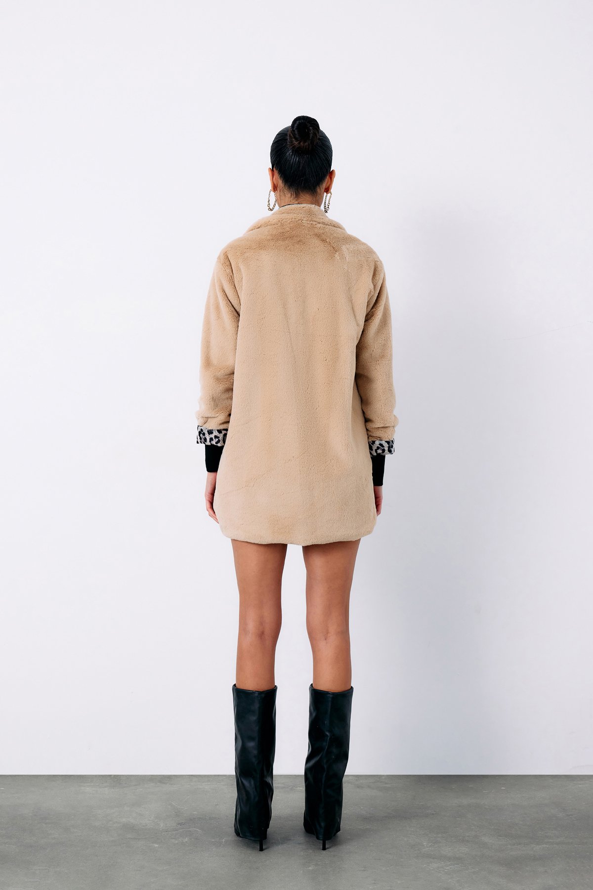 Leopar Astarlı Peluş Kaban - BEJ