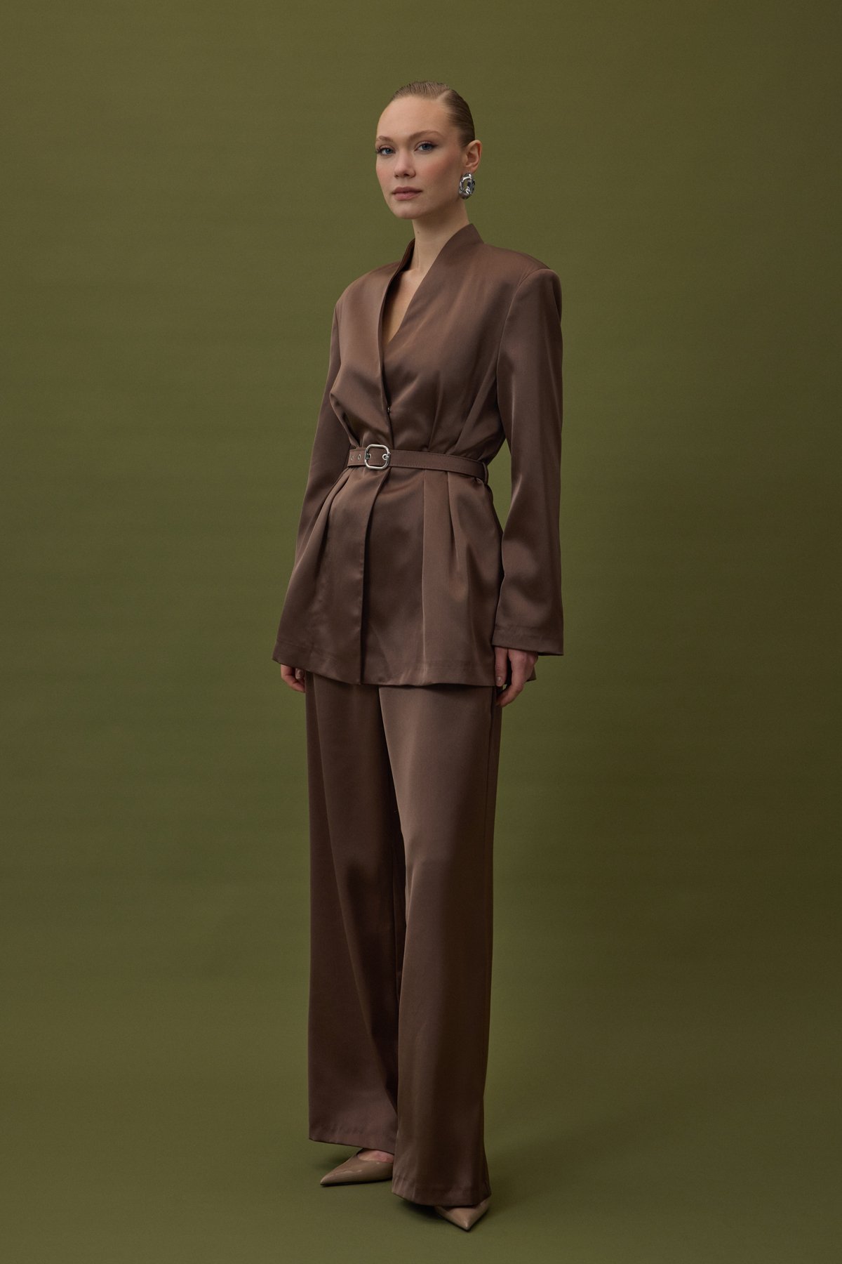 Lisa Kemer Detaylı Saten Pantolon - Kahve