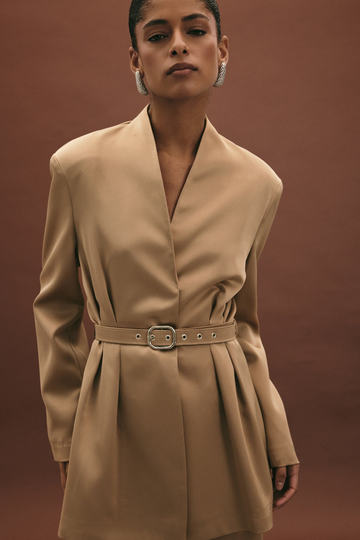 Lisa Kemerli Saten Ceket - Vizon