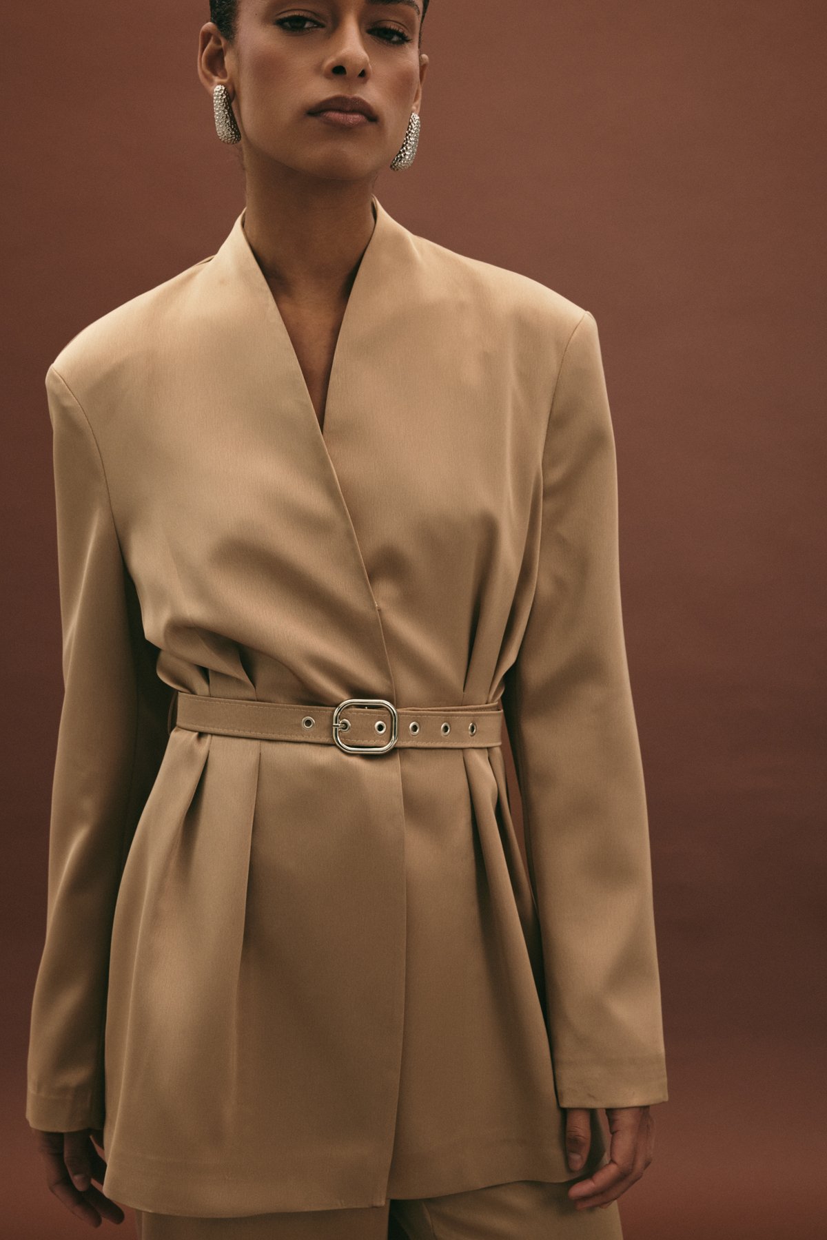 Lisa Kemerli Saten Ceket - Vizon