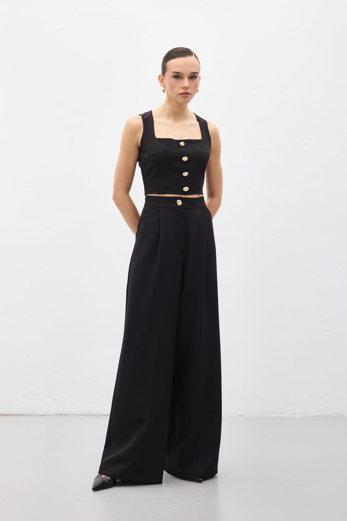 Lucy Crop - Siyah